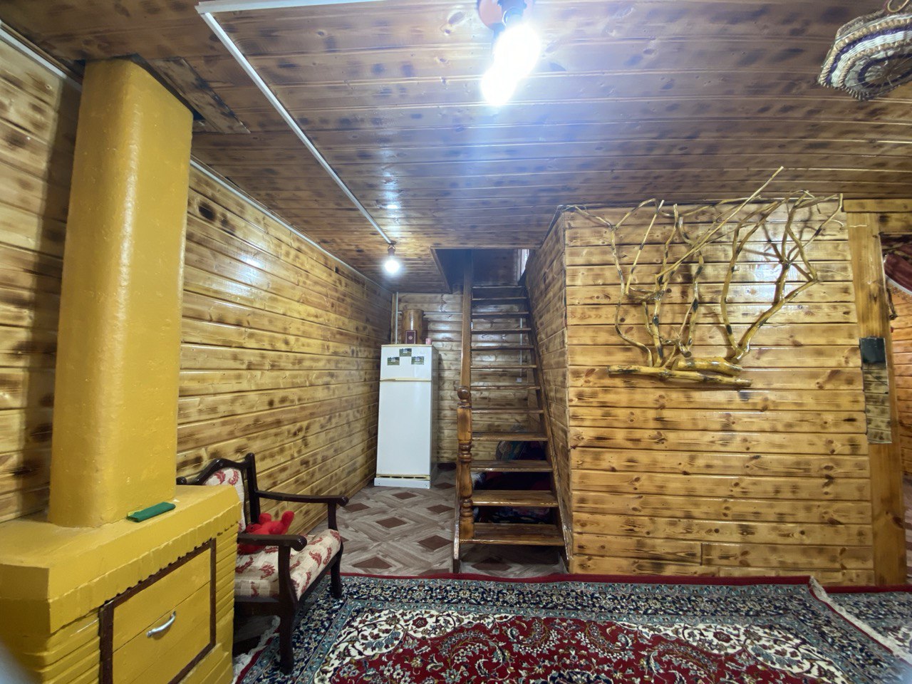 کلبه چوبی عمو کوروش