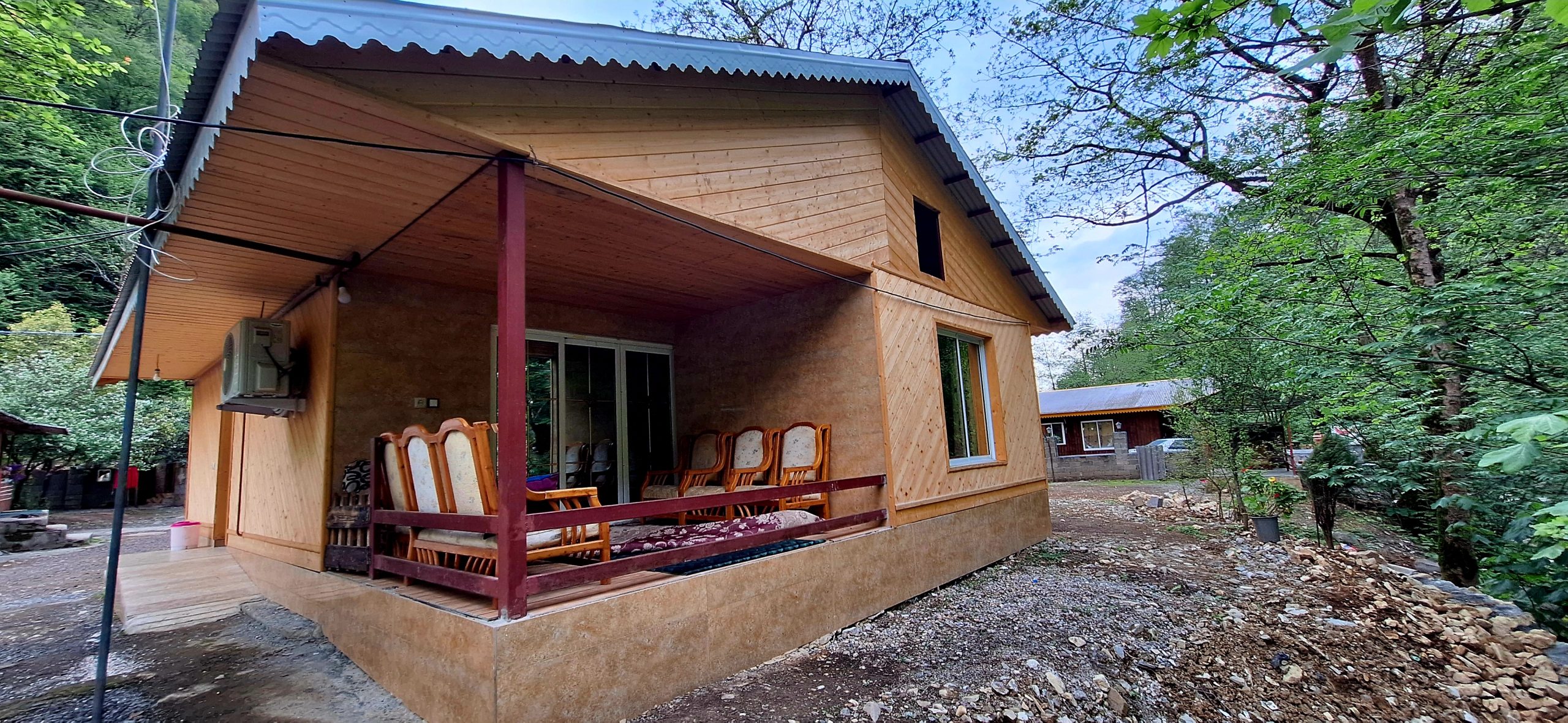 کلبه چوبی امیر علی