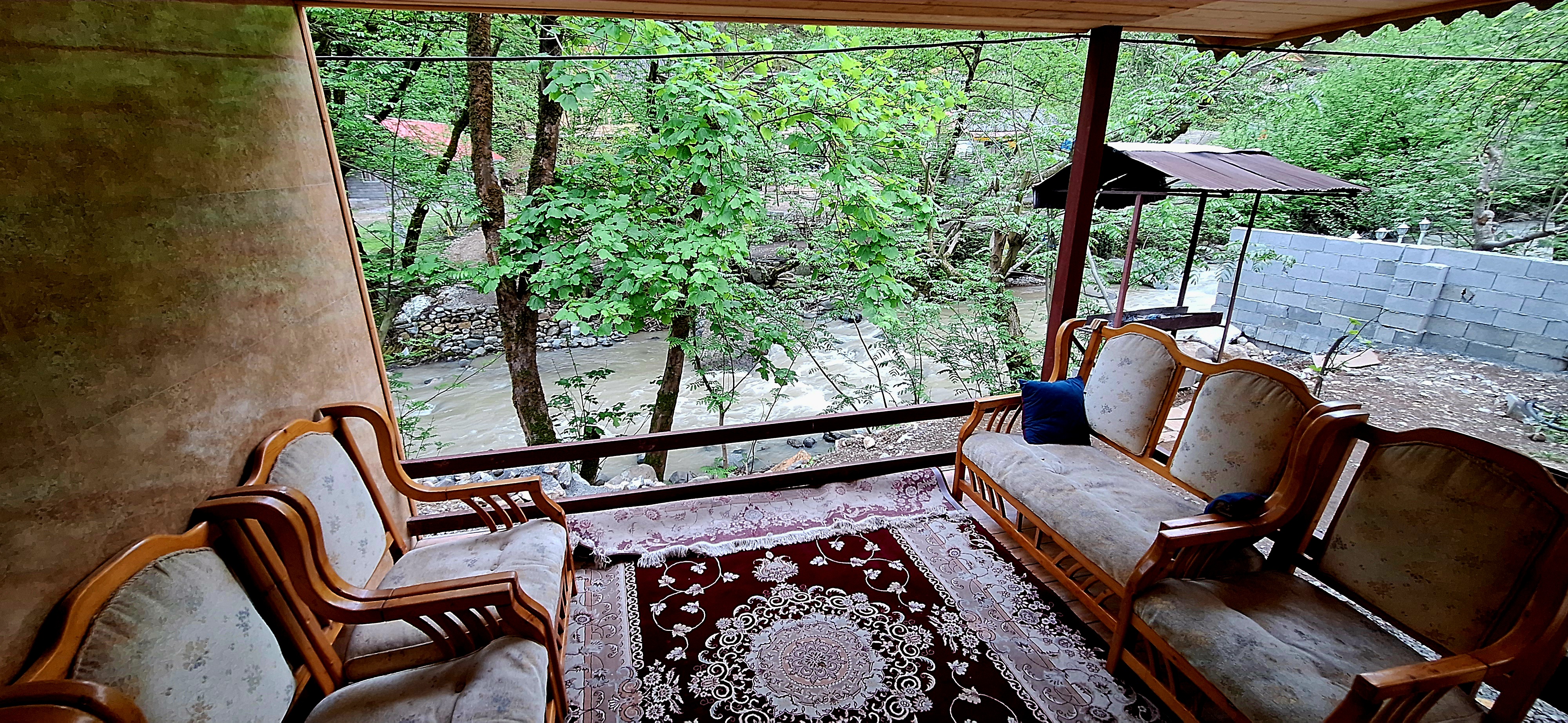 کلبه چوبی امیر علی