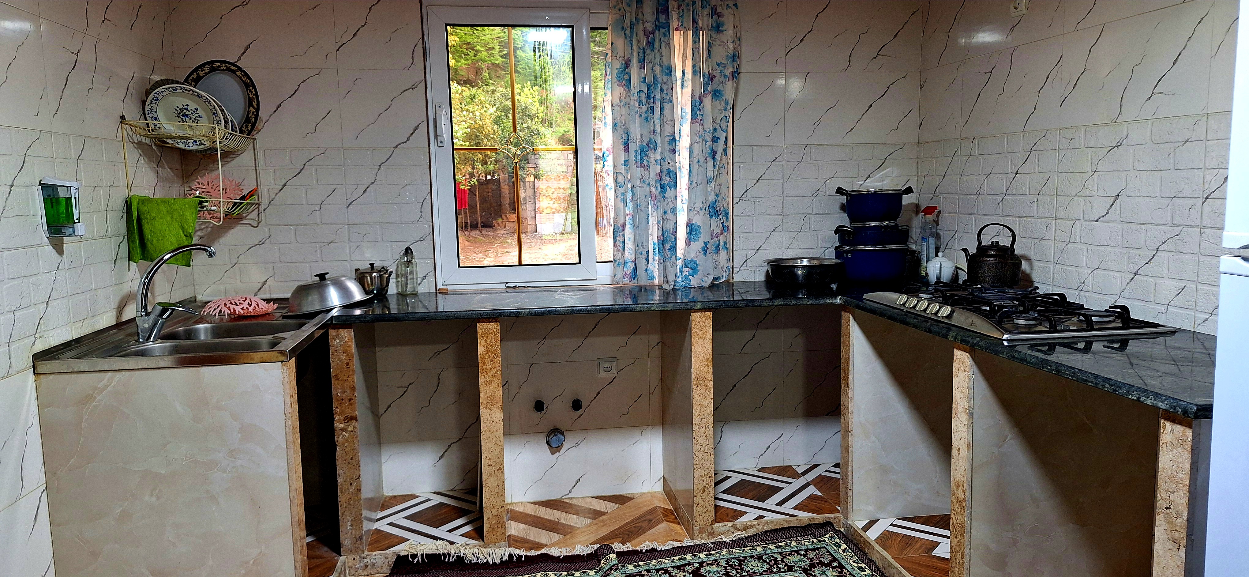 کلبه چوبی امیر علی