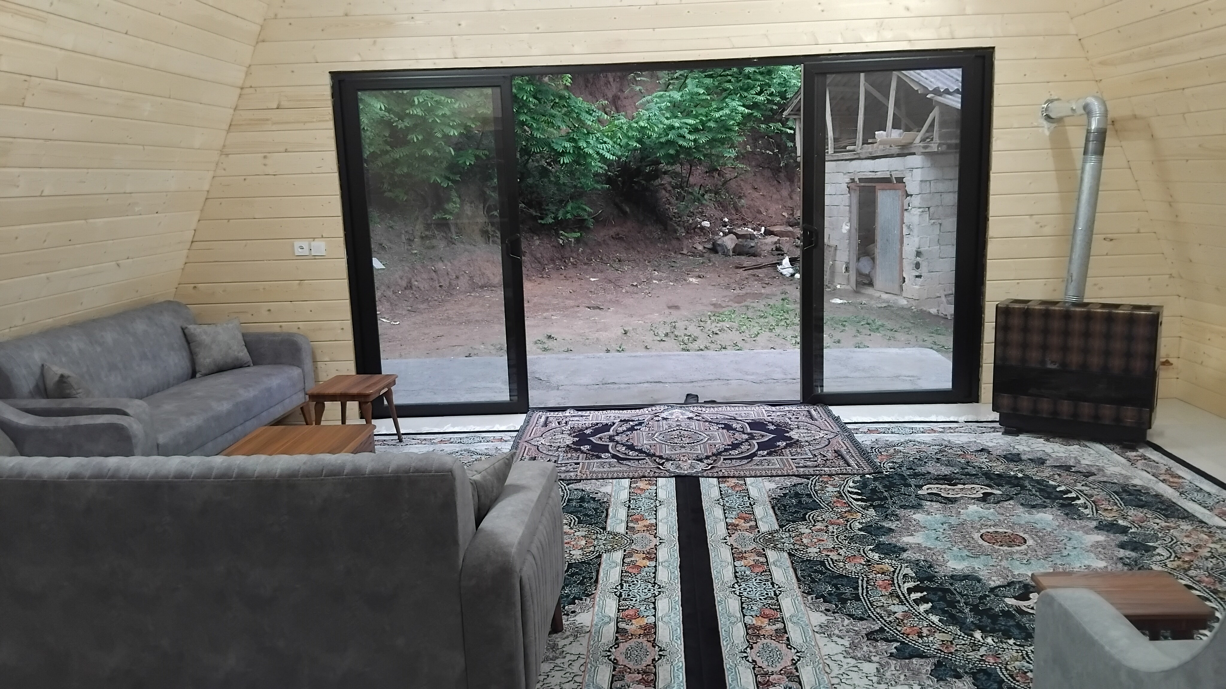 کلبه سوئیسی جنگلی