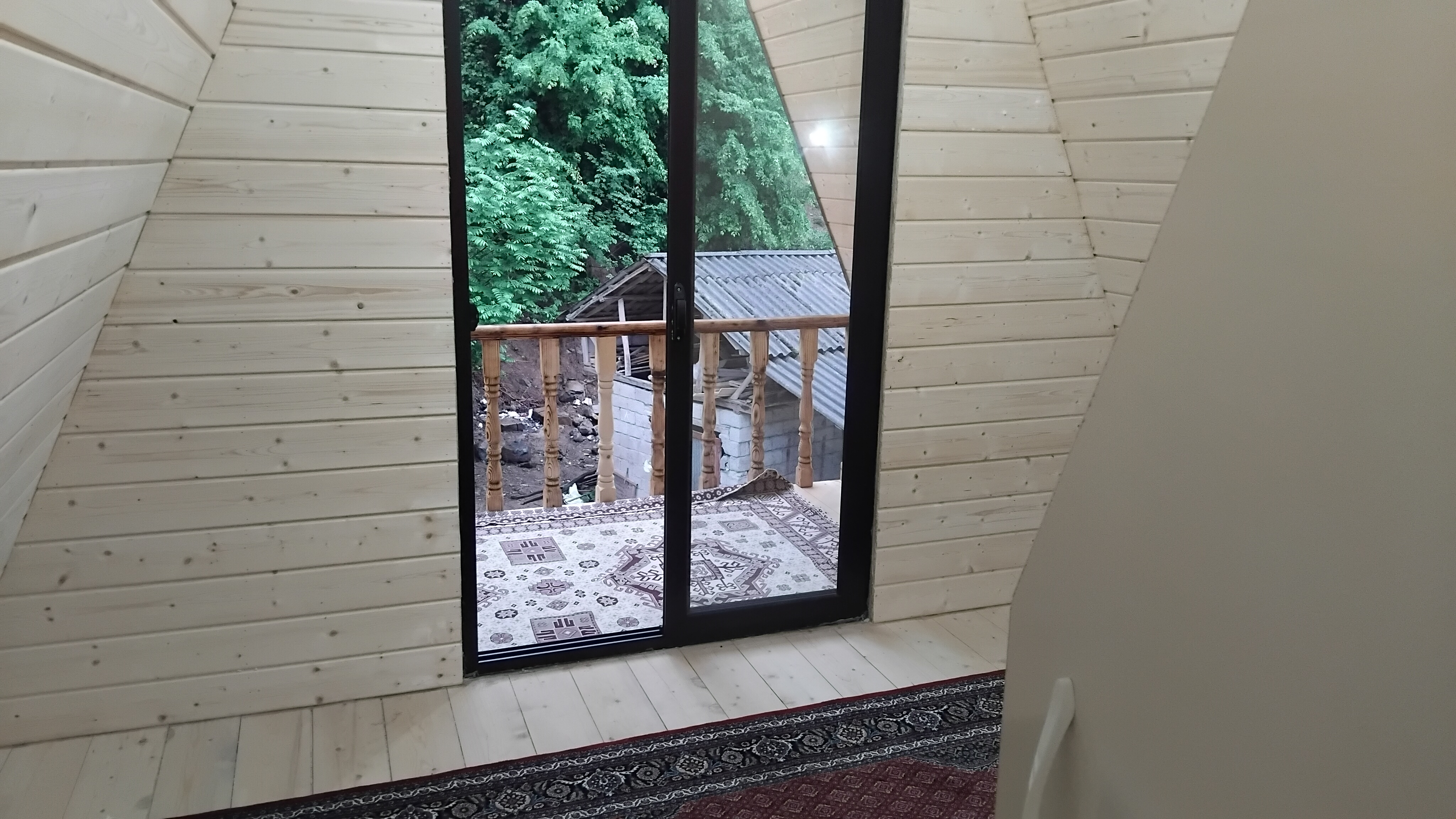 کلبه سوئیسی جنگلی