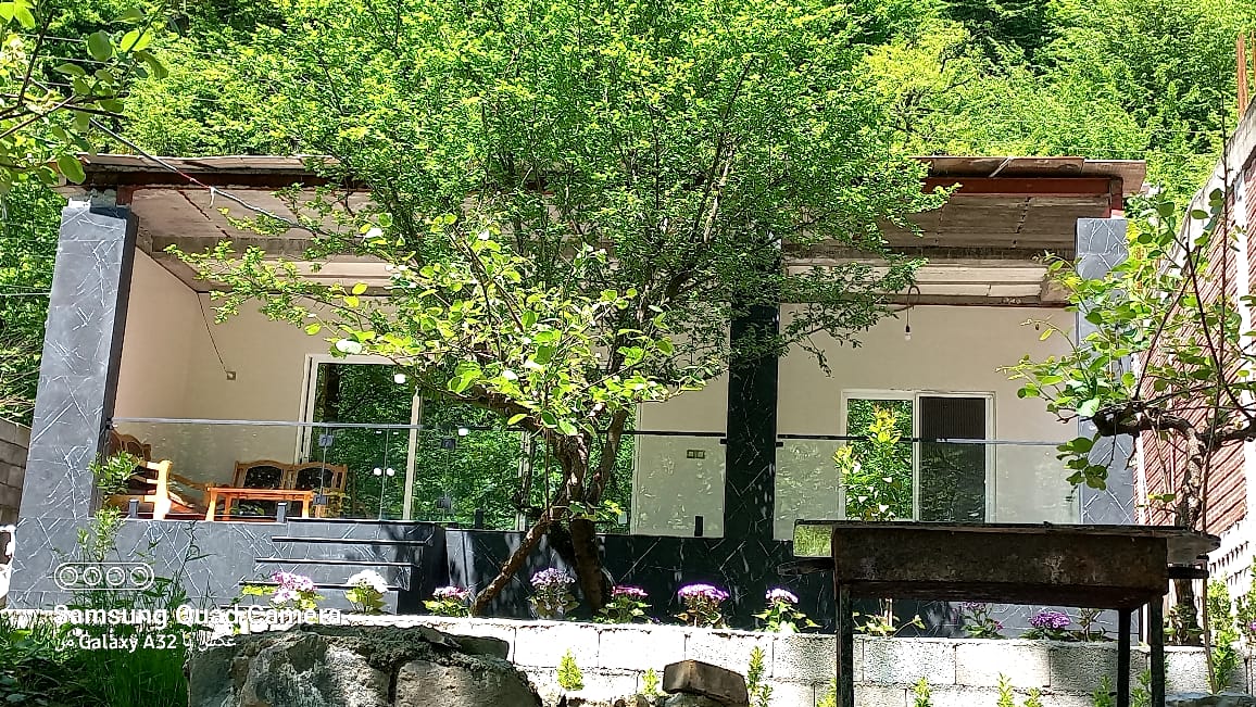 ویلا لب رودخانه دلوین