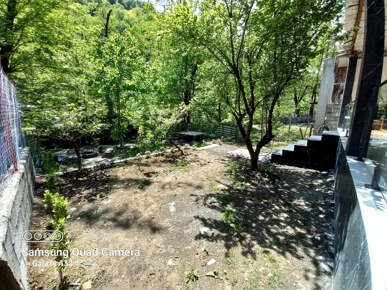 ویلا لب رودخانه دلوین